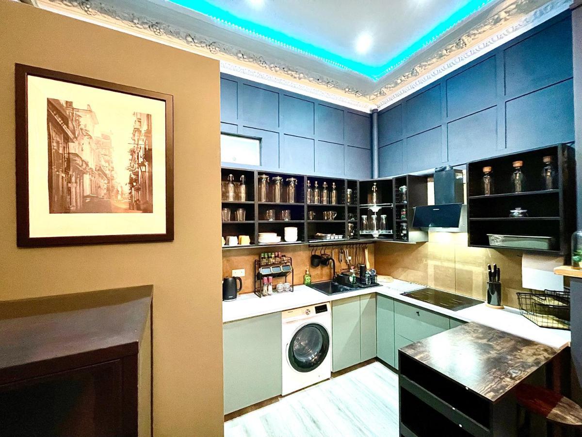 Adeamstays Provides Beautiful Centrally Located 1 And 2 Bed Apartments On Liverpools Boulevard エクステリア 写真