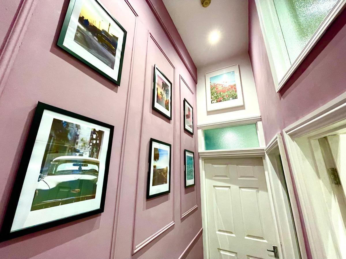 Adeamstays Provides Beautiful Centrally Located 1 And 2 Bed Apartments On Liverpools Boulevard エクステリア 写真